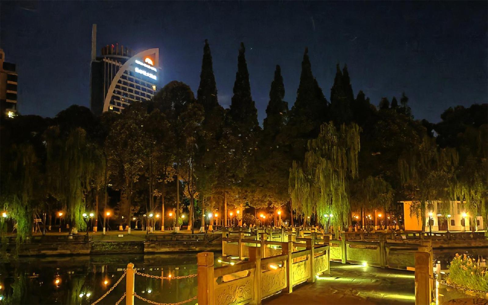Felton Grand Hotel Chengdu Buitenkant foto